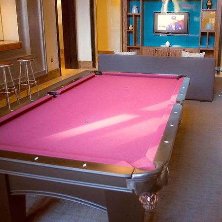 Crystal Quarters Furnished Apartments At The Gramercy Arlington Eksteriør billede